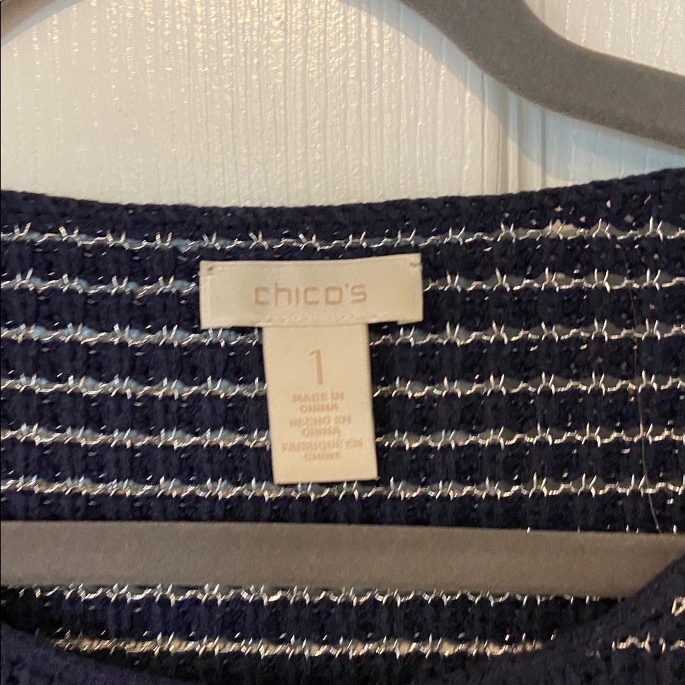 Chico's Dark Blue and White Knit Top Size 1 - Picture 2 of 7